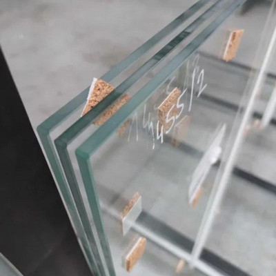 SKLO - ESG float 6 mm 737x1258mm