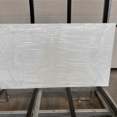 SKLO - ESG float Optiwhite 4 mm RAL 9003 572x1000mm