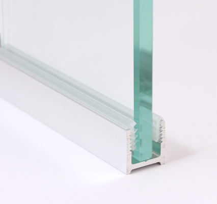 NLO-KP-3000-5,0-1 - U profile for glass