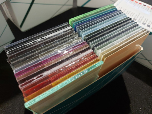 Lakierowane szkło Lacobel REF – zestaw próbek szkła